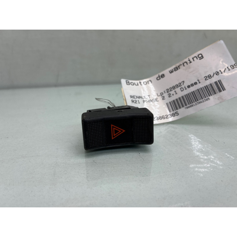 Bouton de warning RENAULT R21 Photo n°1