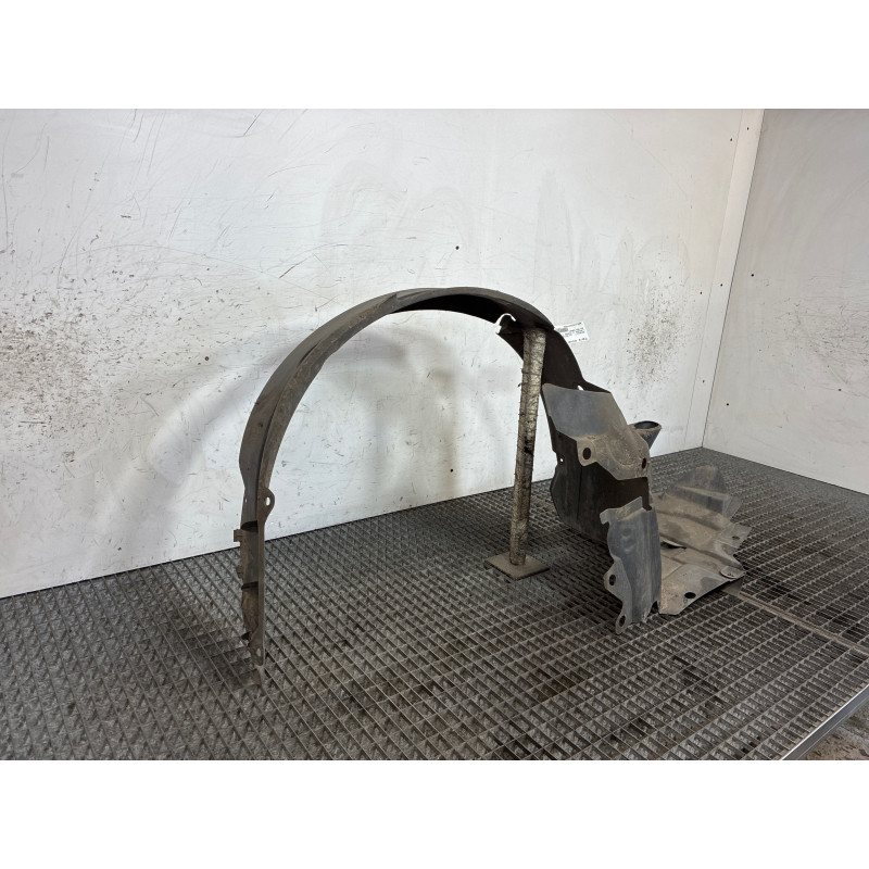 Pare boue avant gauche RENAULT LAGUNA 3 Photo n°3