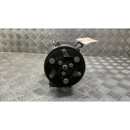 Compresseur clim RENAULT MEGANE 4 Photo n°1