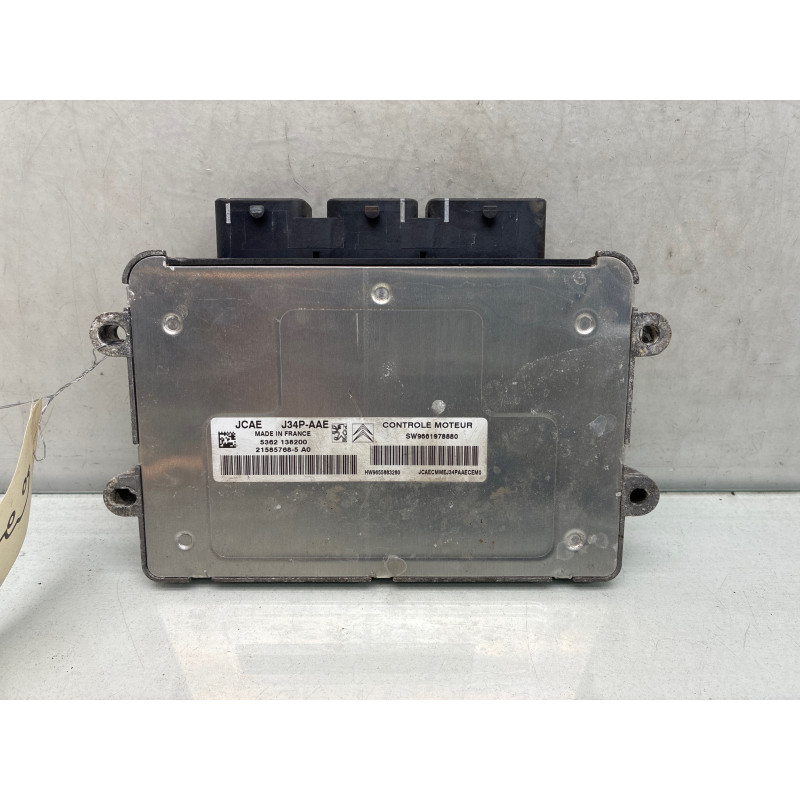 Calculateur moteur PEUGEOT 206 Photo n°2