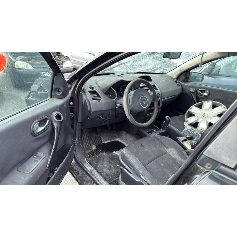Vitre arriere gauche RENAULT MEGANE 2 Photo n°17