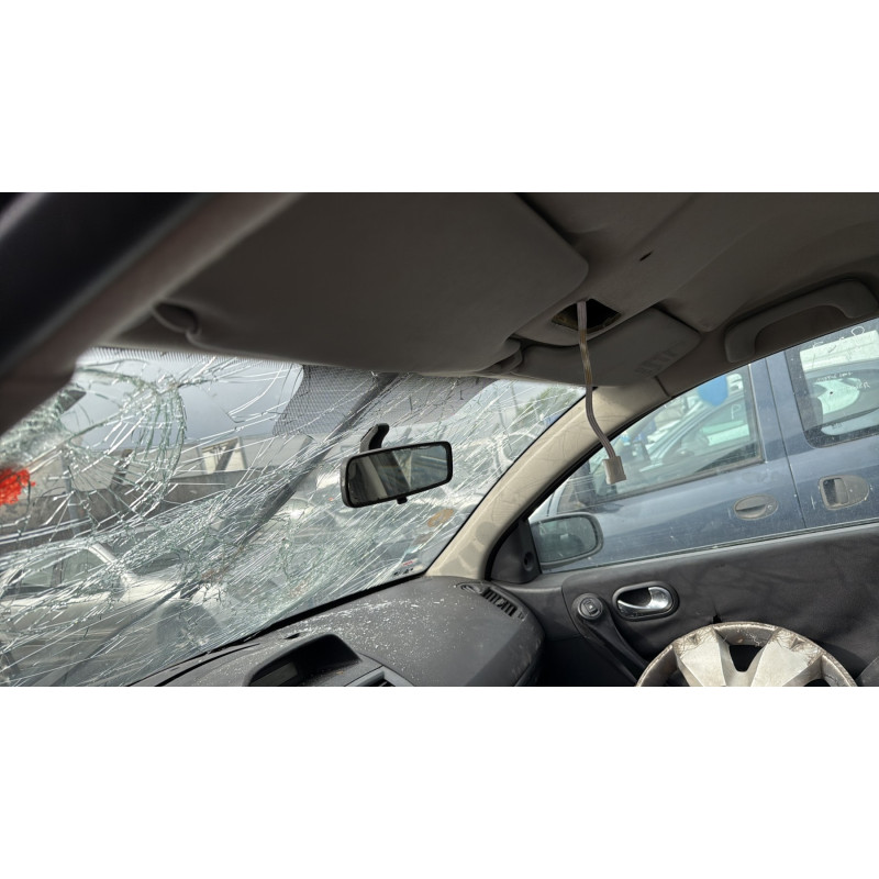 Vitre arriere gauche RENAULT MEGANE 2 Photo n°19