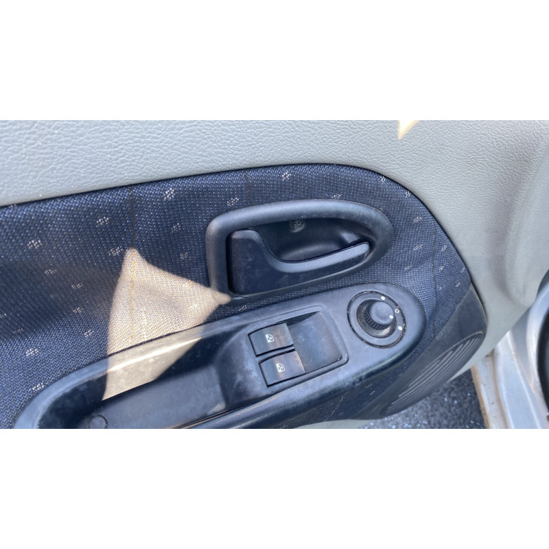Moto ventilateur radiateur RENAULT CLIO 2 Photo n°18