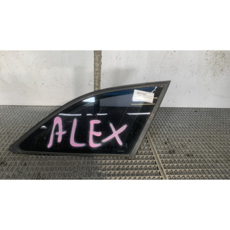 Custode arriere droit AUDI A4 3 Photo n°1