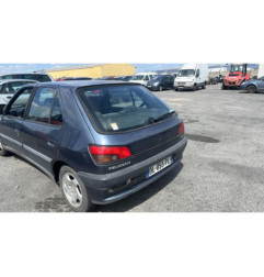 Serrure avant gauche PEUGEOT 306
