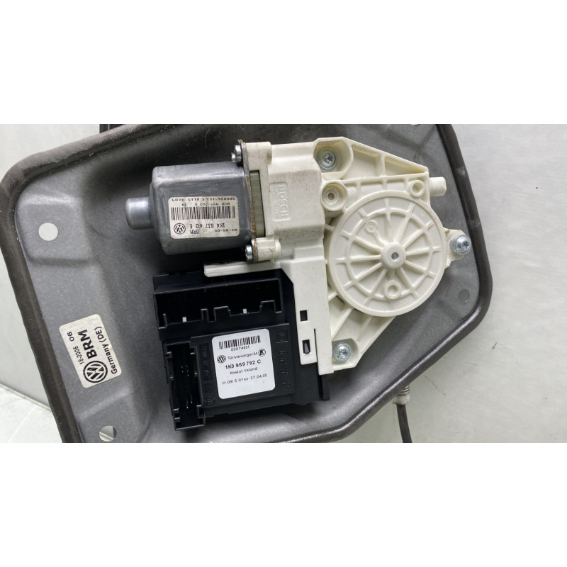 Leve vitre electrique avant droit VOLKSWAGEN GOLF 5 Photo n°6