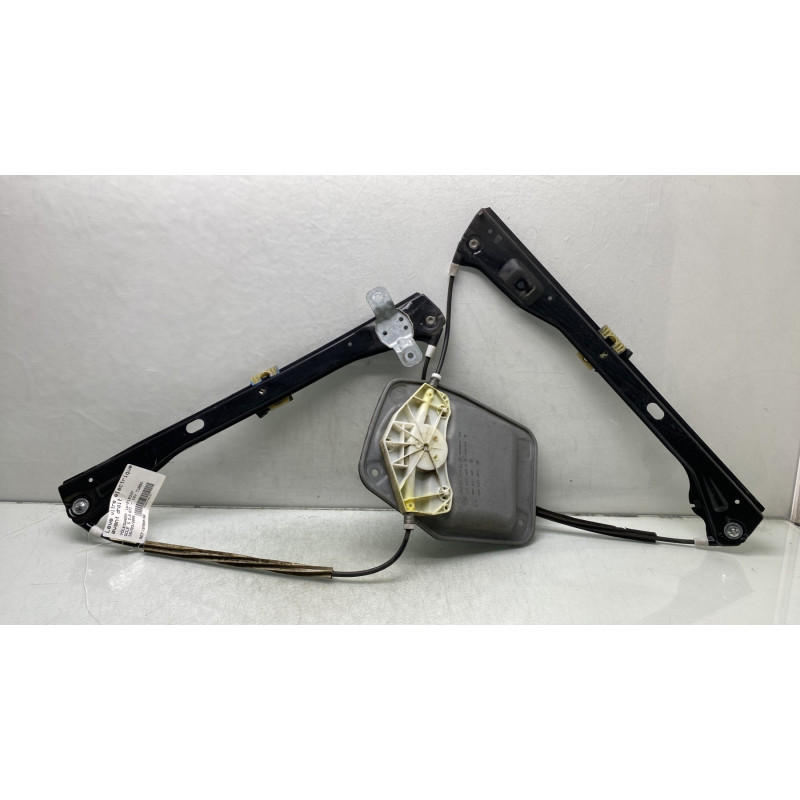 Leve vitre electrique avant droit VOLKSWAGEN GOLF 5 Photo n°9