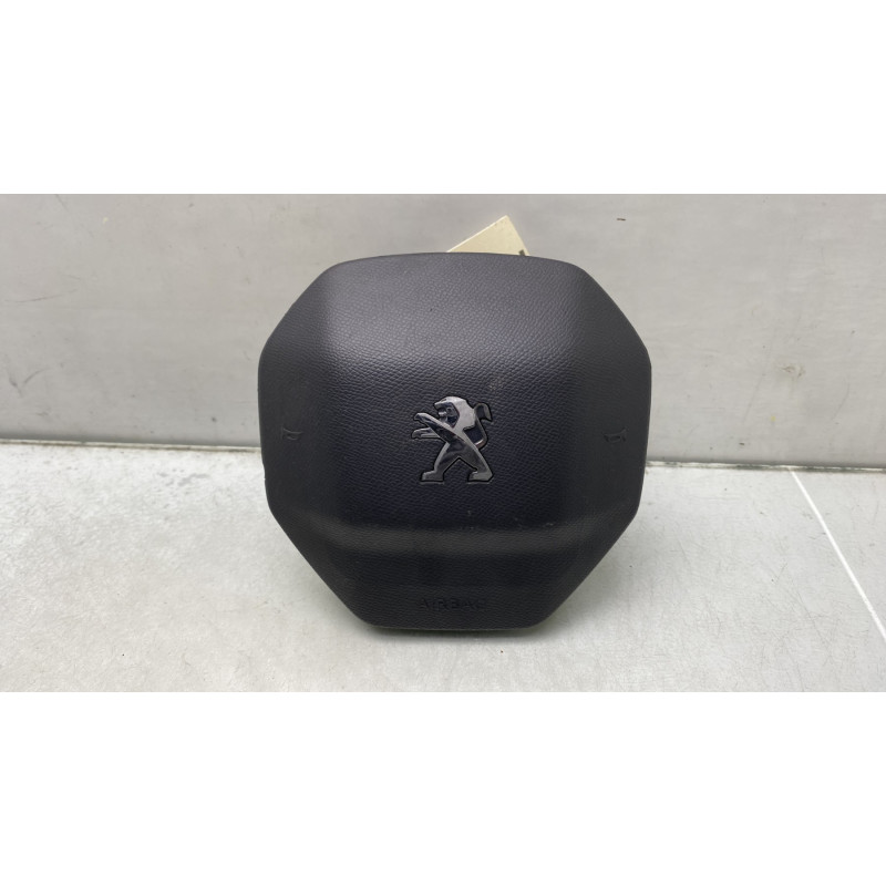 Air bag conducteur PEUGEOT 3008 2 Photo n°1