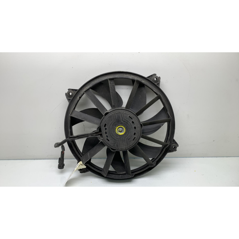 Moto ventilateur radiateur PEUGEOT 3008 1 Photo n°2