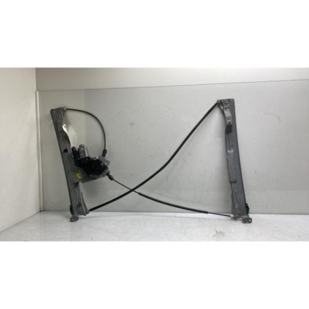 Leve vitre electrique avant gauche RENAULT CLIO 3 Photo n°1