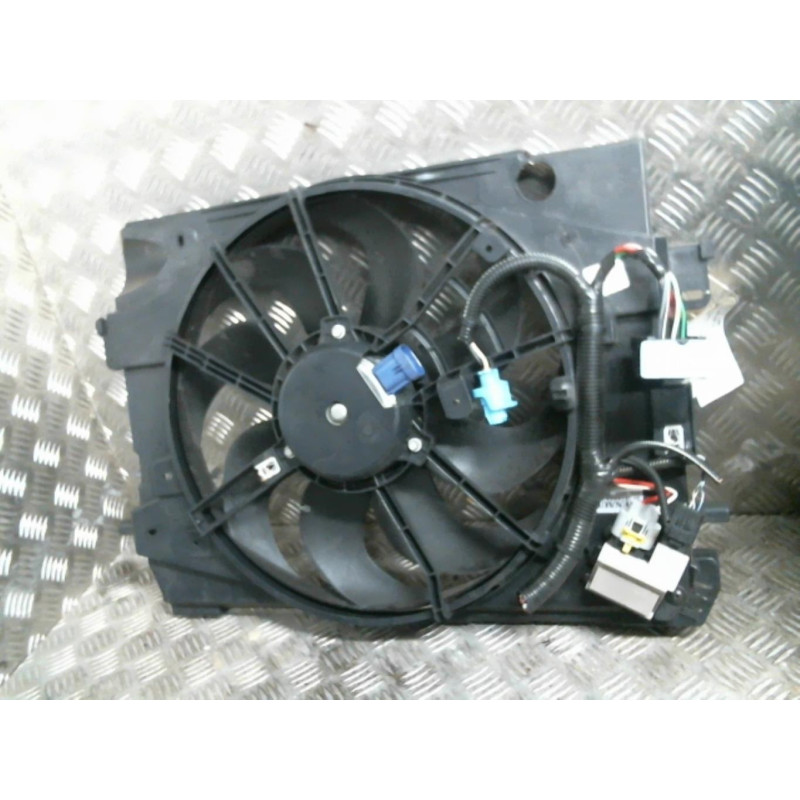 Moto ventilateur radiateur RENAULT CLIO 4 Photo n°2