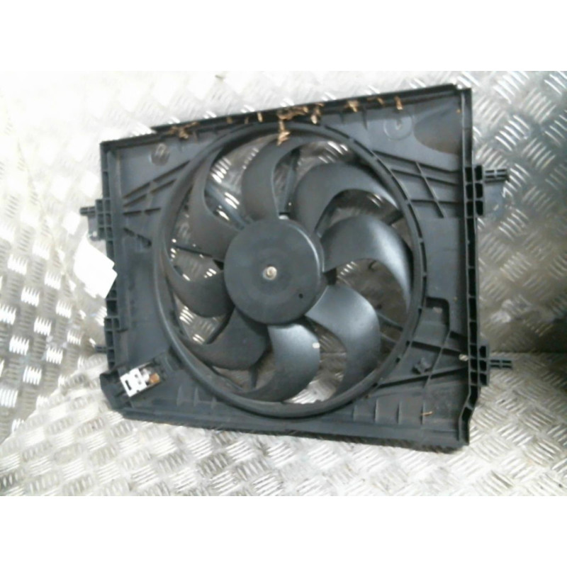 Moto ventilateur radiateur RENAULT CLIO 4 Photo n°3