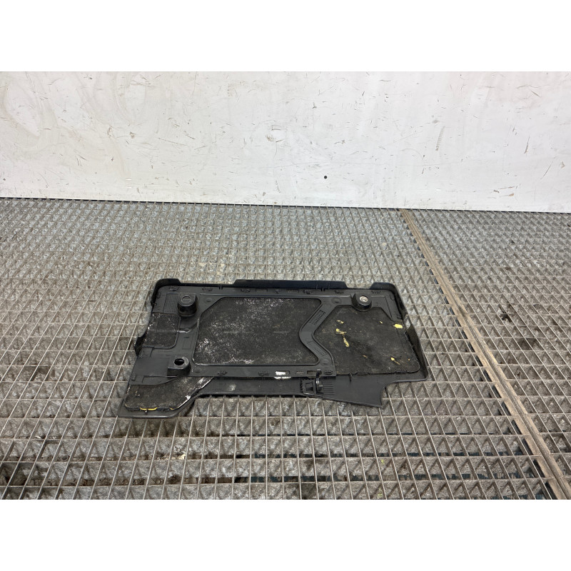 Cache moteur  RENAULT MEGANE 4 Photo n°2