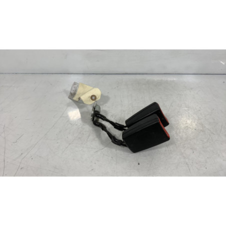 Attache ceinture arriere gauche VOLKSWAGEN POLO 5