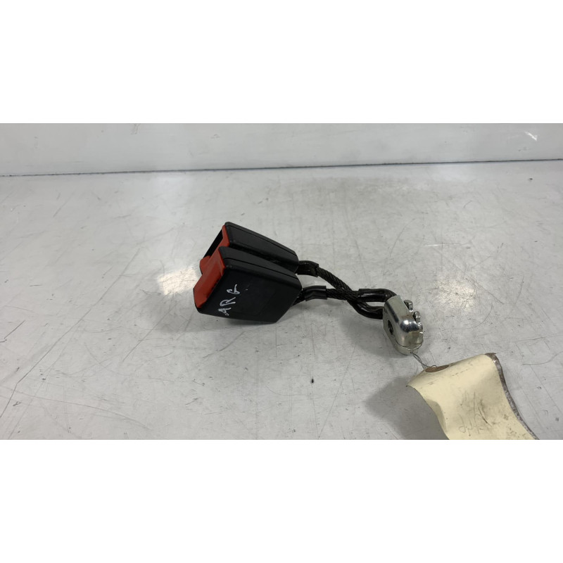 Attache ceinture arriere gauche VOLKSWAGEN POLO 5 Photo n°3