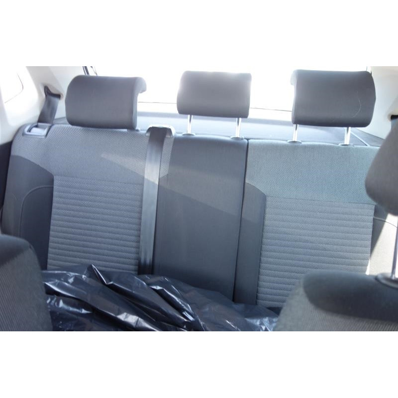 Attache ceinture arriere gauche VOLKSWAGEN POLO 5 Photo n°8