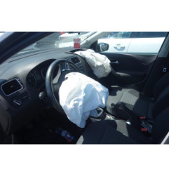 Attache ceinture arriere gauche VOLKSWAGEN POLO 5