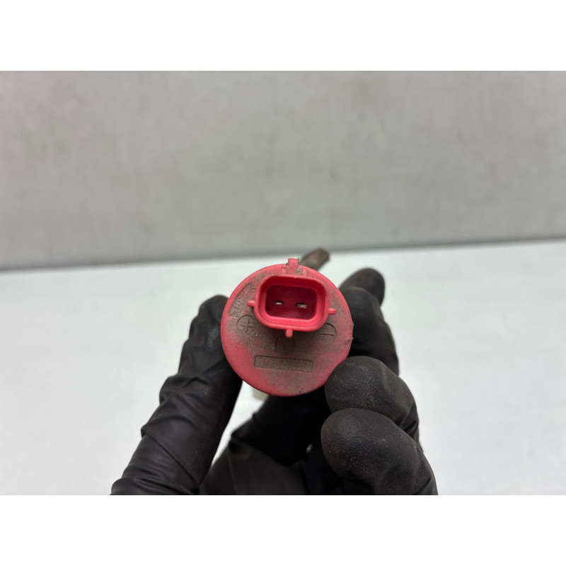 Pompe lave glace arriere TOYOTA YARIS 1 Photo n°3