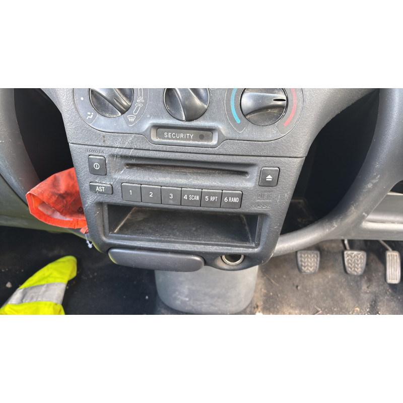 Pompe lave glace arriere TOYOTA YARIS 1 Photo n°19