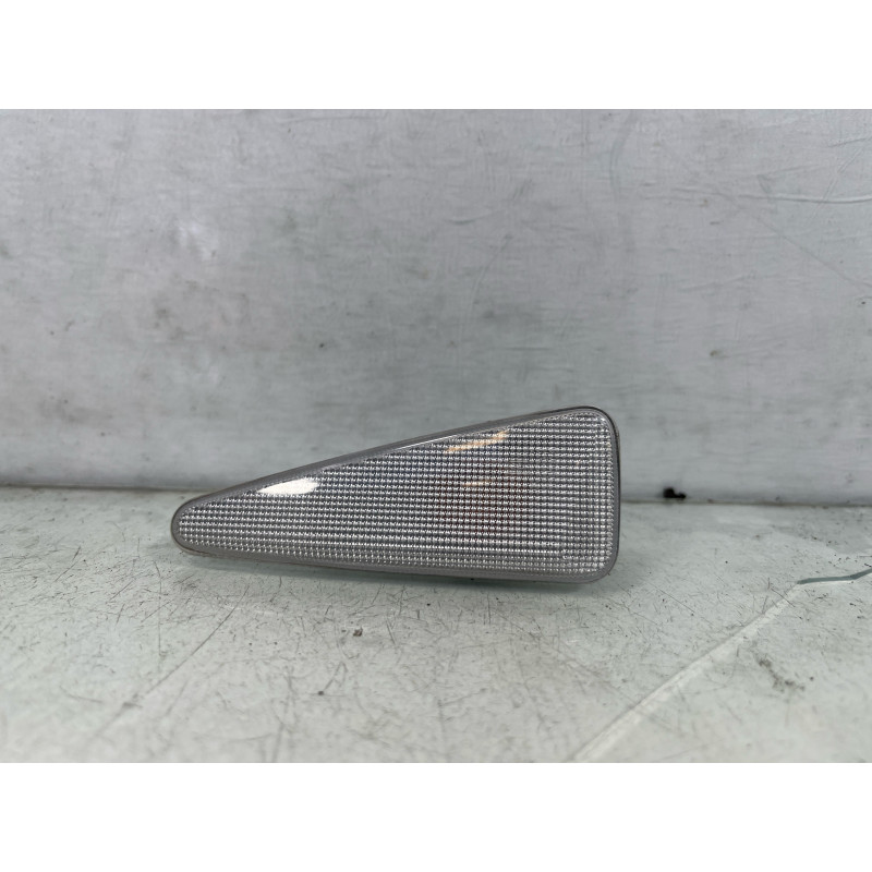 Repetiteur clignotant avant droit  (Feux) DACIA SANDERO 1 Photo n°1