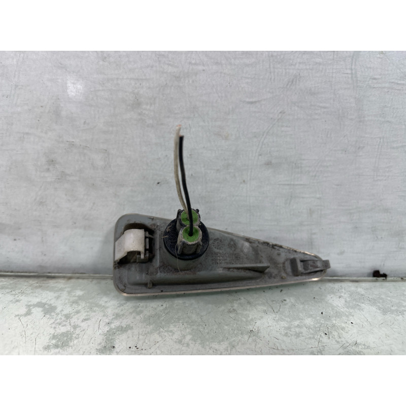 Repetiteur clignotant avant droit  (Feux) DACIA SANDERO 1 Photo n°2
