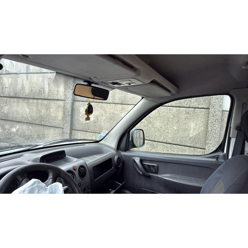 Poignee interieur avant gauche PEUGEOT PARTNER 1 Photo n°17