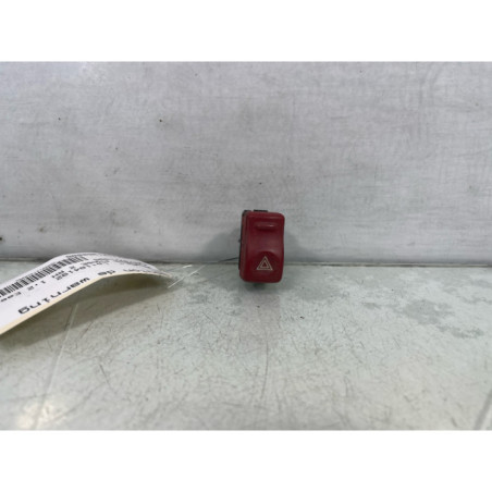 Bouton de warning RENAULT EXPRESS Photo n°1