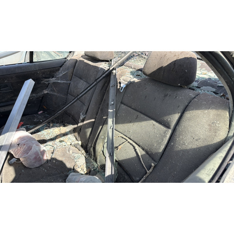 Custode arriere droit (porte) BMW SERIE 3 E36 Photo n°9