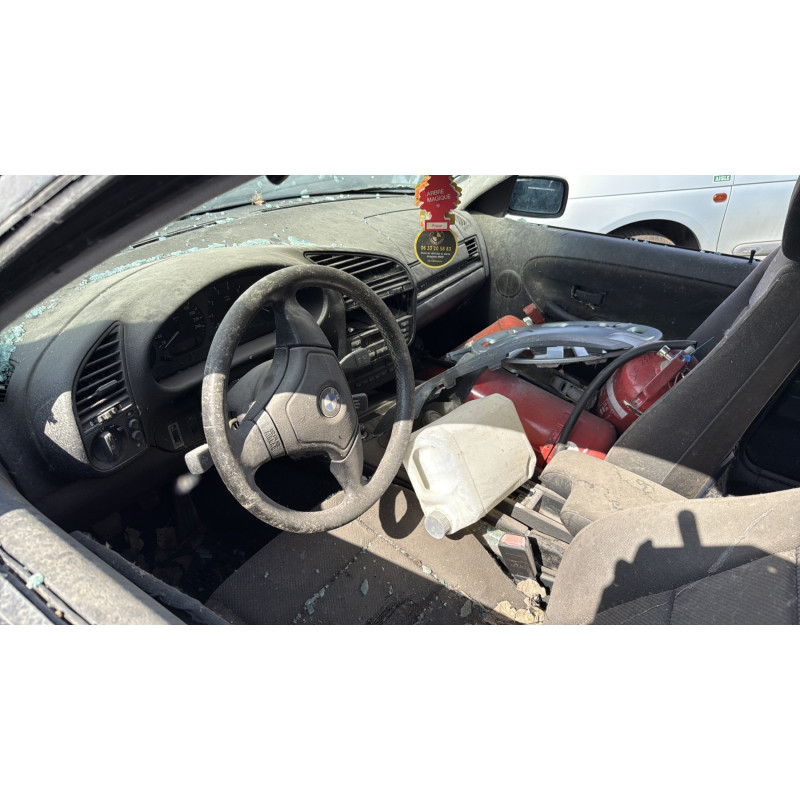 Custode arriere droit (porte) BMW SERIE 3 E36 Photo n°10