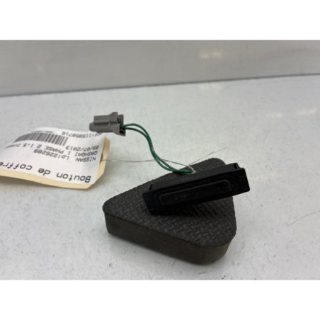 Bouton de coffre NISSAN QASHQAI 1 Photo n°1
