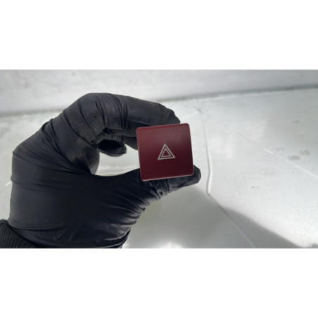 Bouton de warning PEUGEOT PARTNER 2 Photo n°1