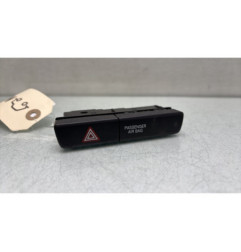 Bouton de warning SUZUKI BALENO 2 Photo n°1