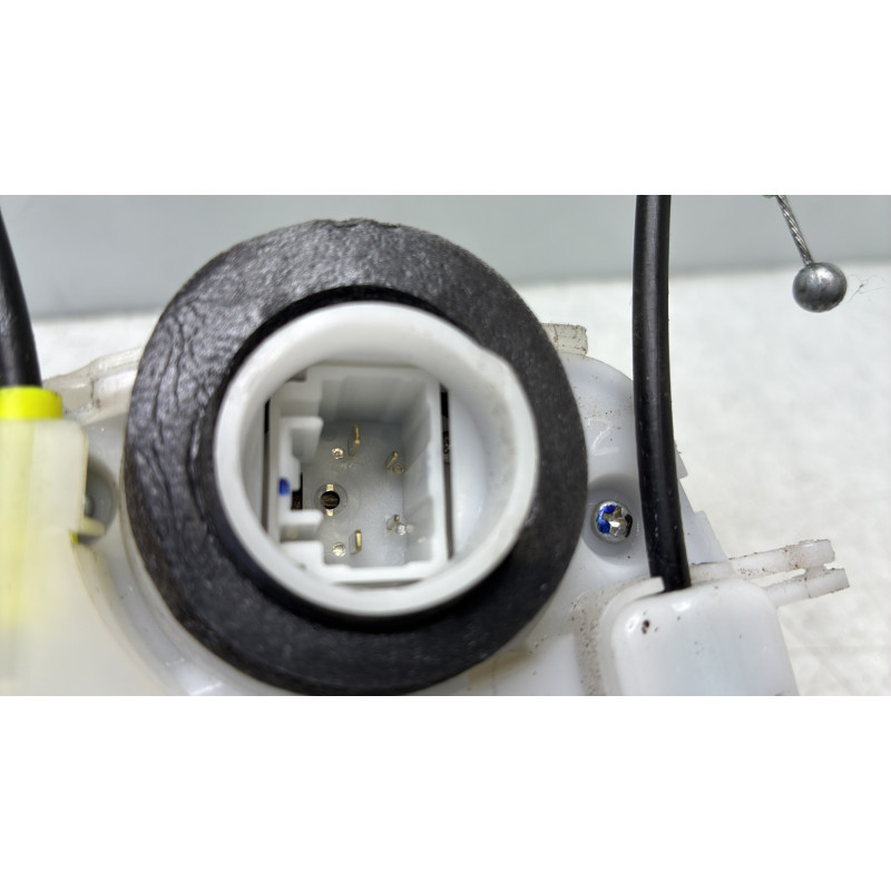 Serrure arriere gauche TOYOTA YARIS 3 Photo n°5