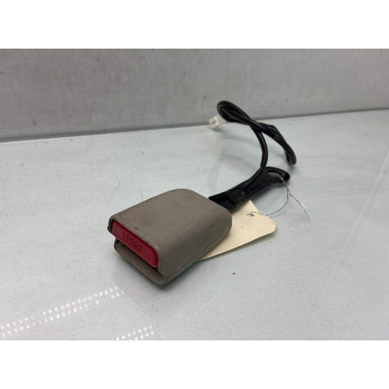 Attache ceinture avant gauche NISSAN MICRA 4 Photo n°1