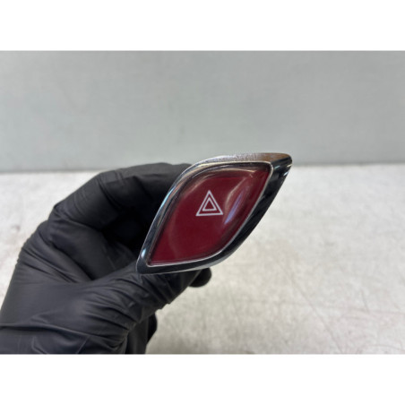 Bouton de warning CITROEN DS3 Photo n°1