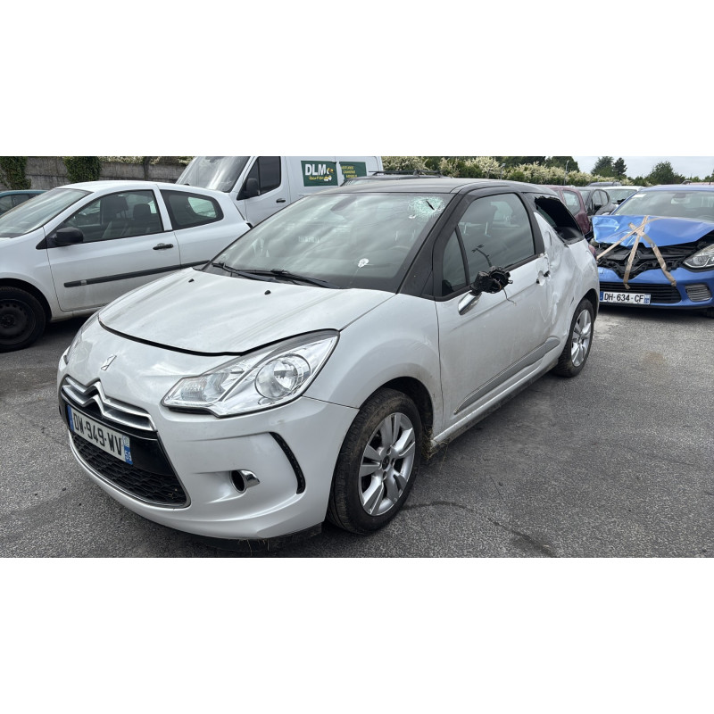 Bouton de warning DS DS3 Photo n°5
