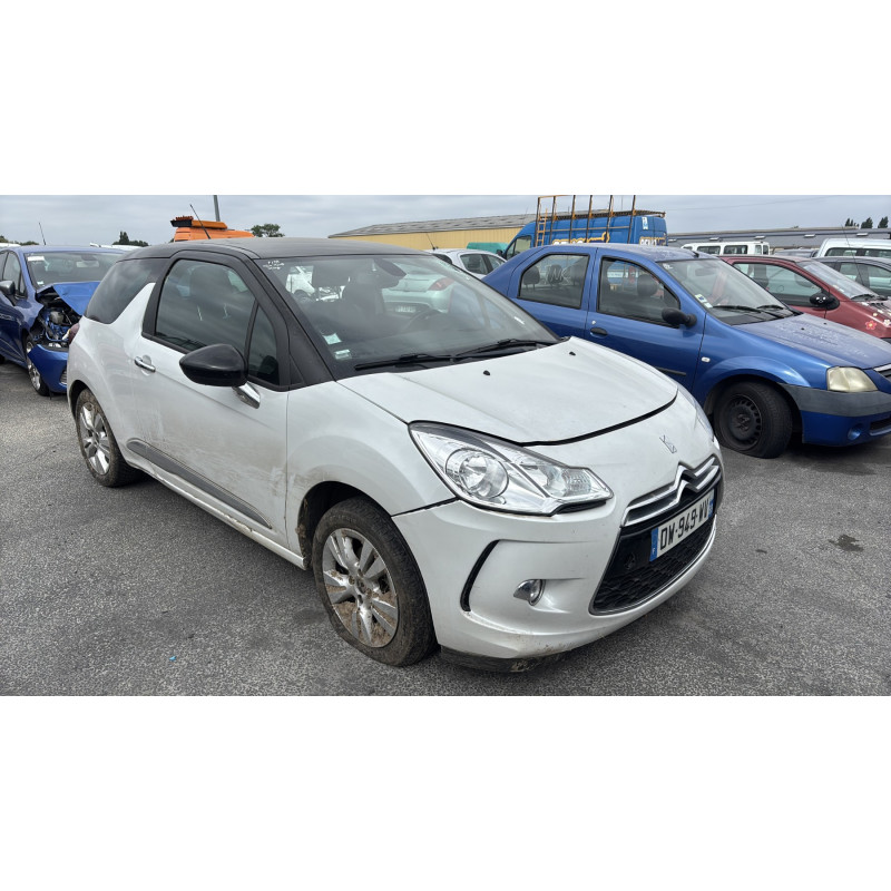 Bouton de warning DS DS3 Photo n°6