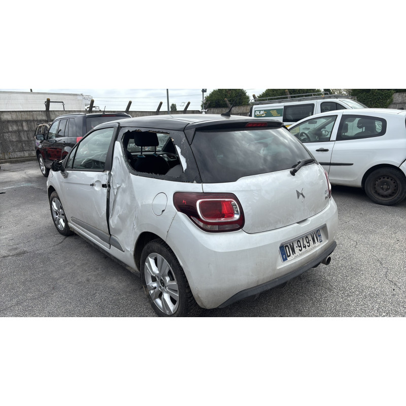 Bouton de warning DS DS3 Photo n°8