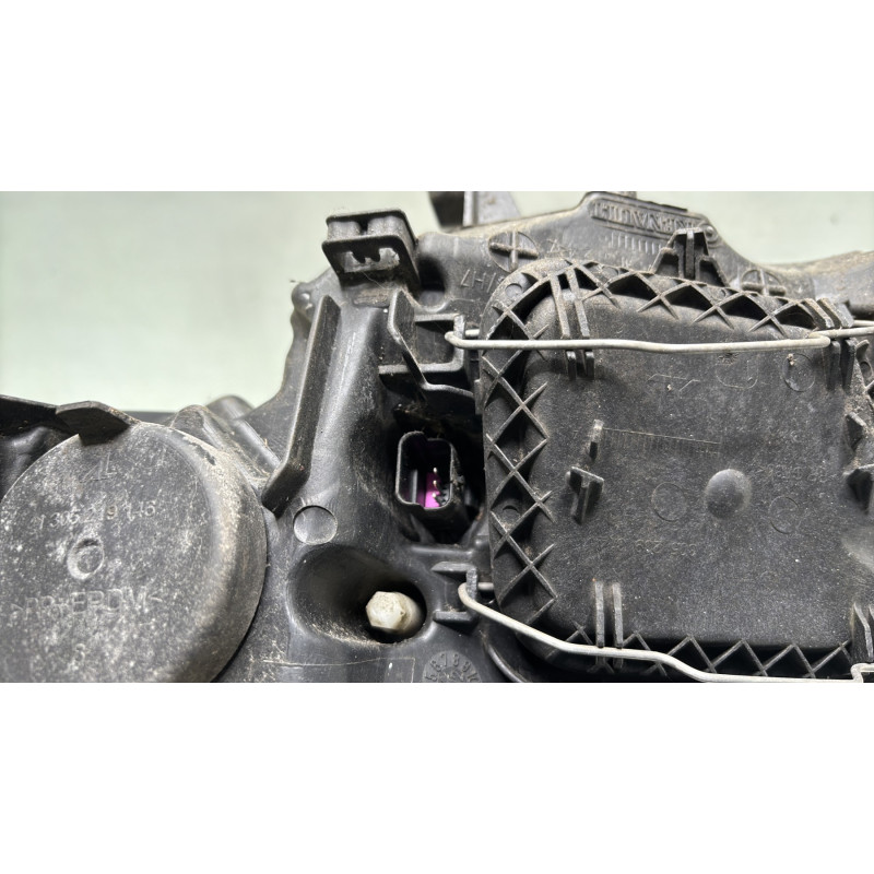 Optique avant principal droit (feux)(phare) RENAULT MEGANE 3 Photo n°6