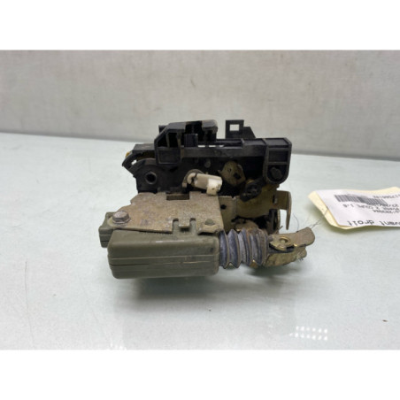 Serrure avant droit RENAULT MEGANE 1