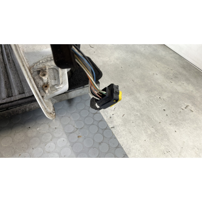 Porte avant droit RENAULT CLIO 2 Photo n°5