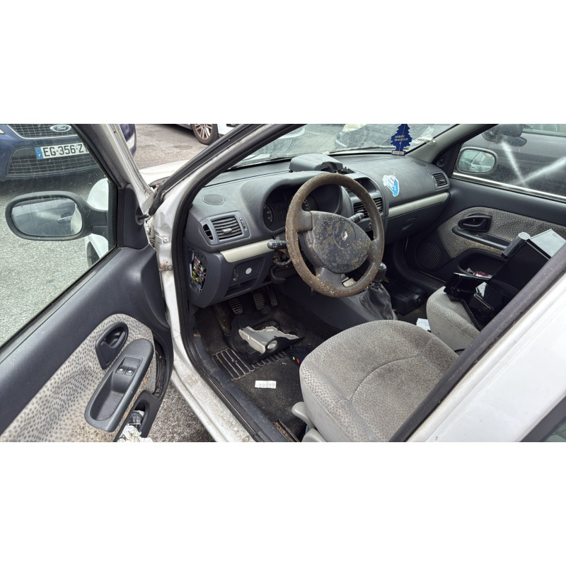 Porte avant droit RENAULT CLIO 2 Photo n°17