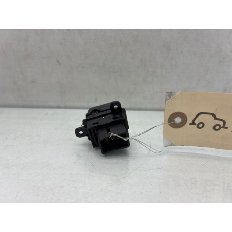 Interrupteur de leve vitre avant droit KIA SOUL 1