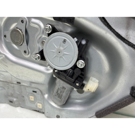 Leve vitre electrique avant droit KIA SOUL 1