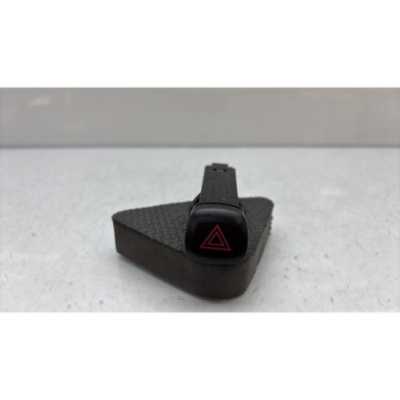 Bouton de warning VOLVO V 40 2 Photo n°1