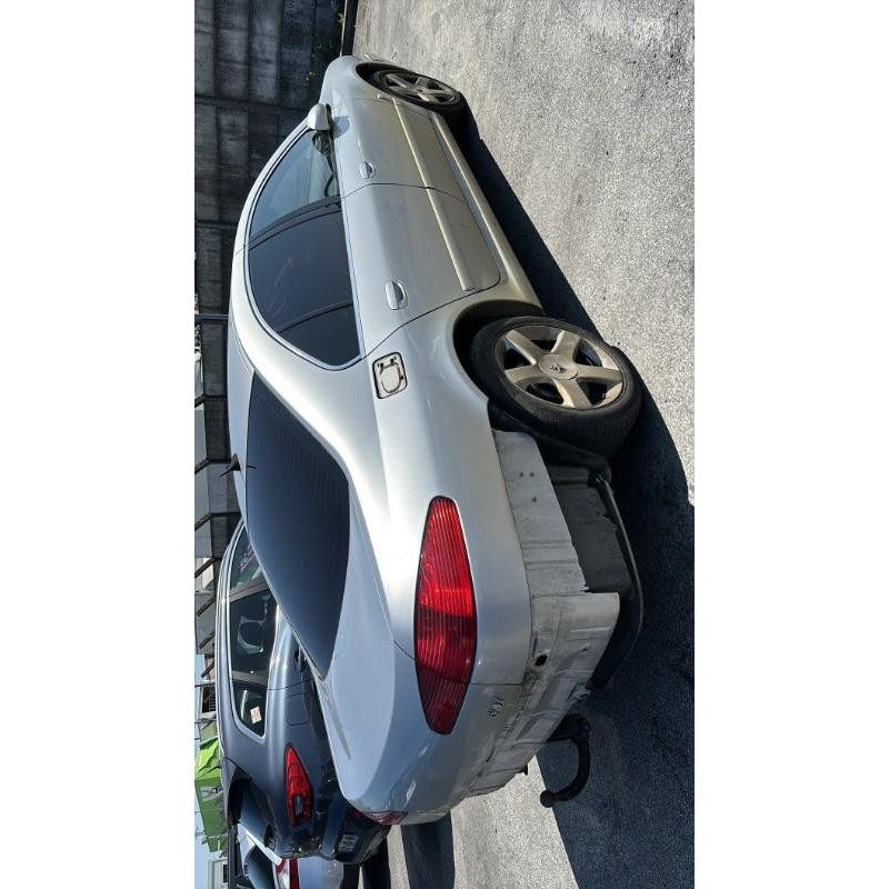 Bouton de warning PEUGEOT 607 Photo n°17