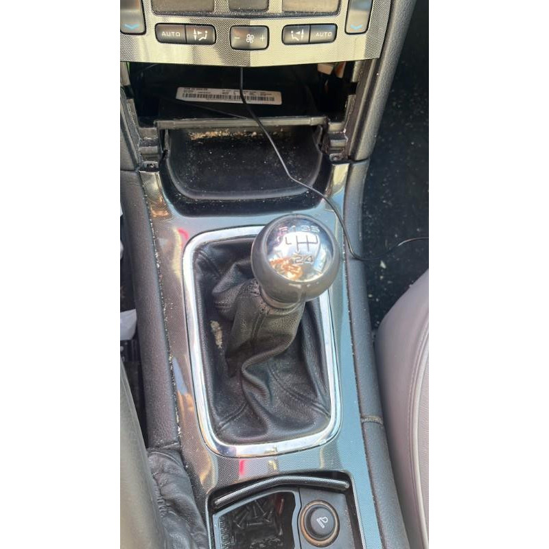 Bouton de warning PEUGEOT 607 Photo n°18