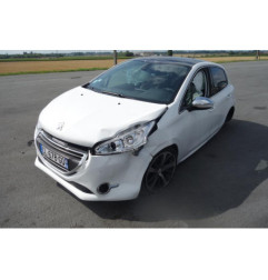 Pompe à carburant PEUGEOT 208 1