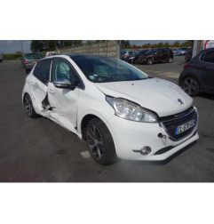 Pompe à carburant PEUGEOT 208 1