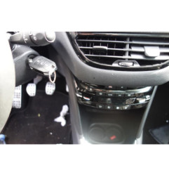 Pompe à carburant PEUGEOT 208 1